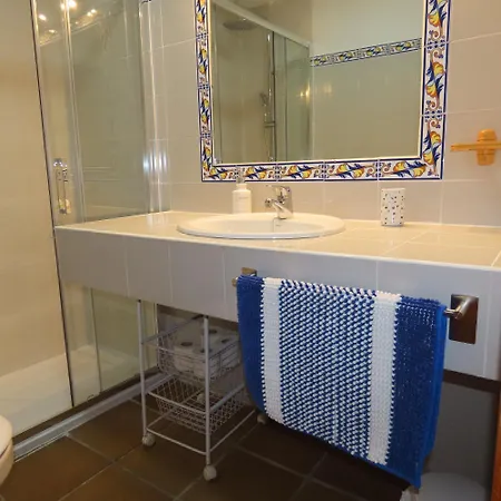 La Silla De La Reina 나바레돈다 데 그레도스