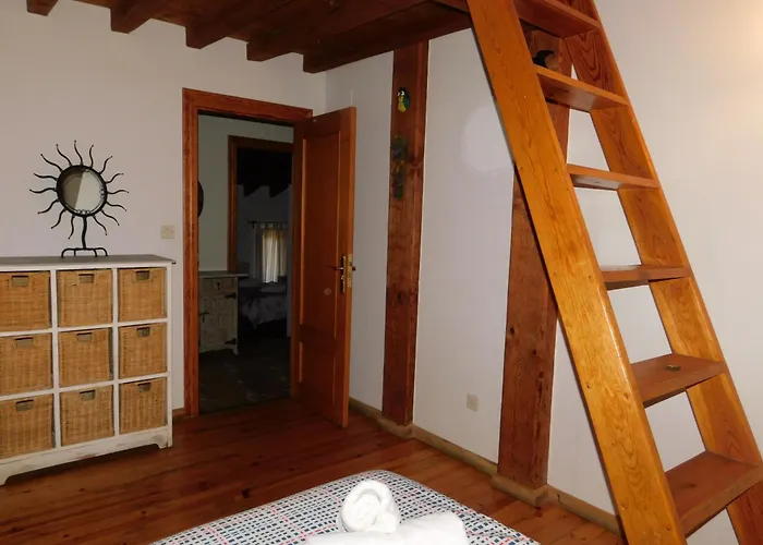 La Silla De La Reina 나바레돈다 데 그레도스