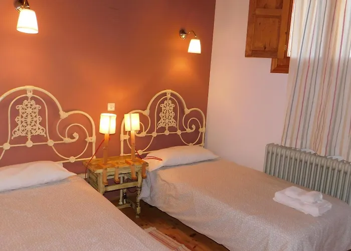 La Silla De La Reina * 나바레돈다 데 그레도스