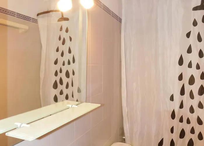 La Silla De La Reina 나바레돈다 데 그레도스