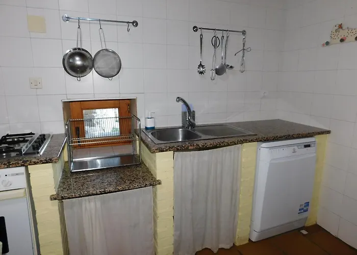 La Silla De La Reina * 나바레돈다 데 그레도스